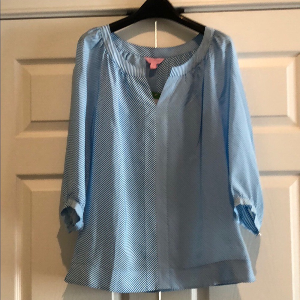 NWT  Lilly Pulitzer Moxy top. Size S.